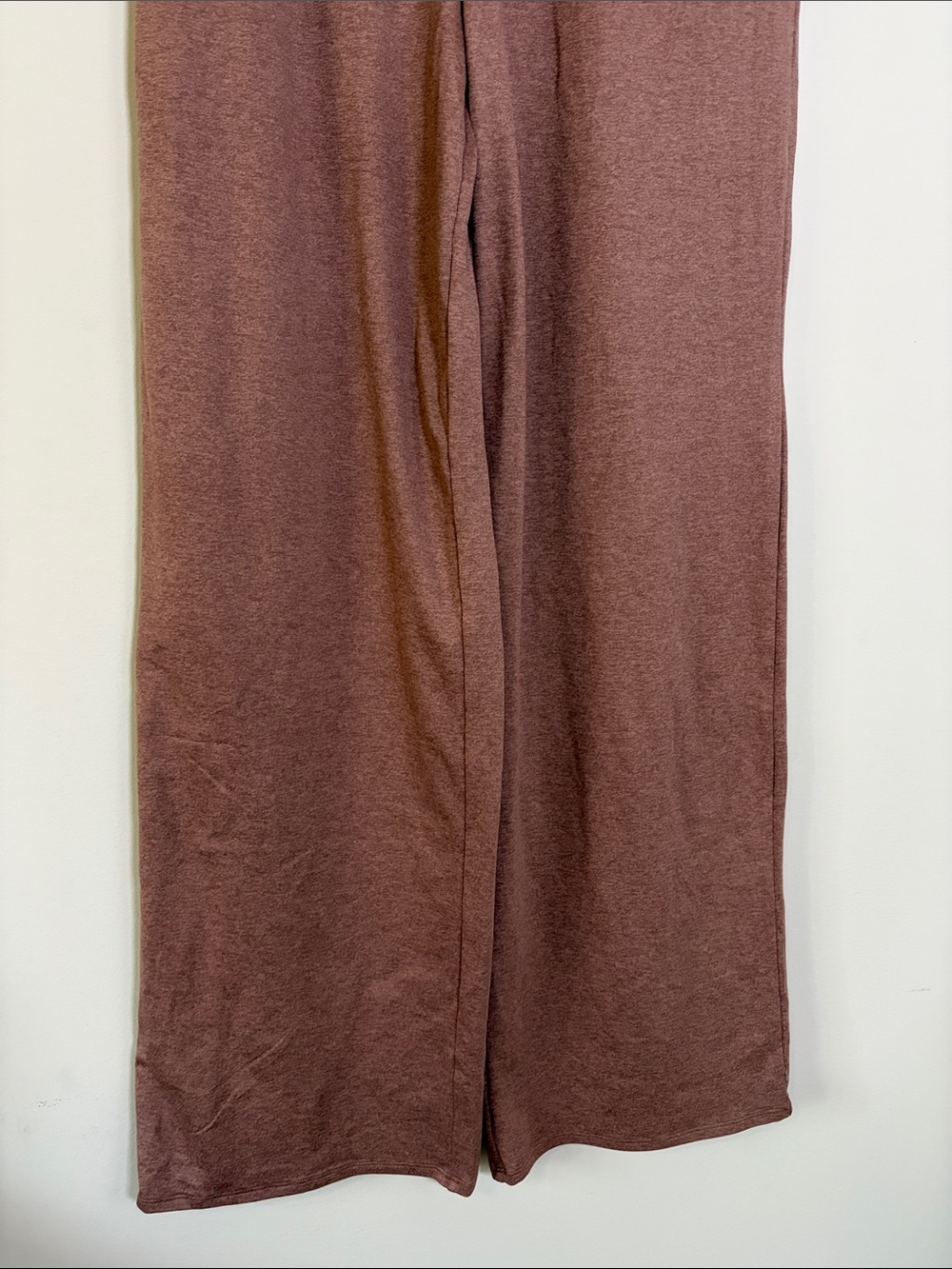 Vuori Halo Essential Wideleg Pant Sable Heather Womens Pockets DreamKnit M NEW - Picture 6 of 13